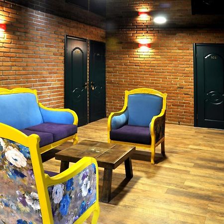 Art Hotel Claude Monet Τυφλίδα Εξωτερικό φωτογραφία