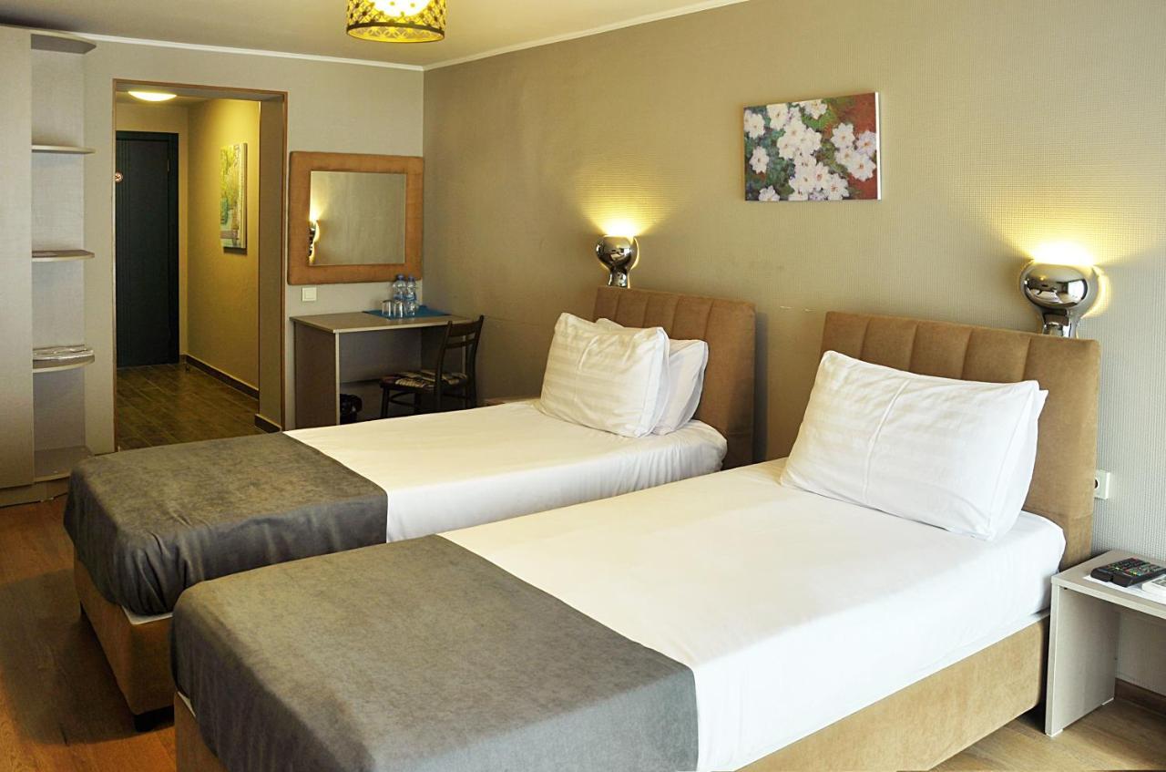 Art Hotel Claude Monet Τυφλίδα Εξωτερικό φωτογραφία