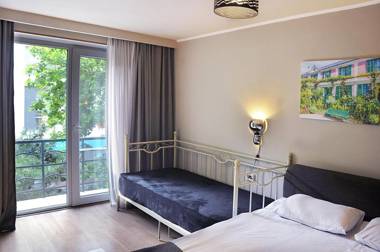 Art Hotel Claude Monet Τυφλίδα Εξωτερικό φωτογραφία