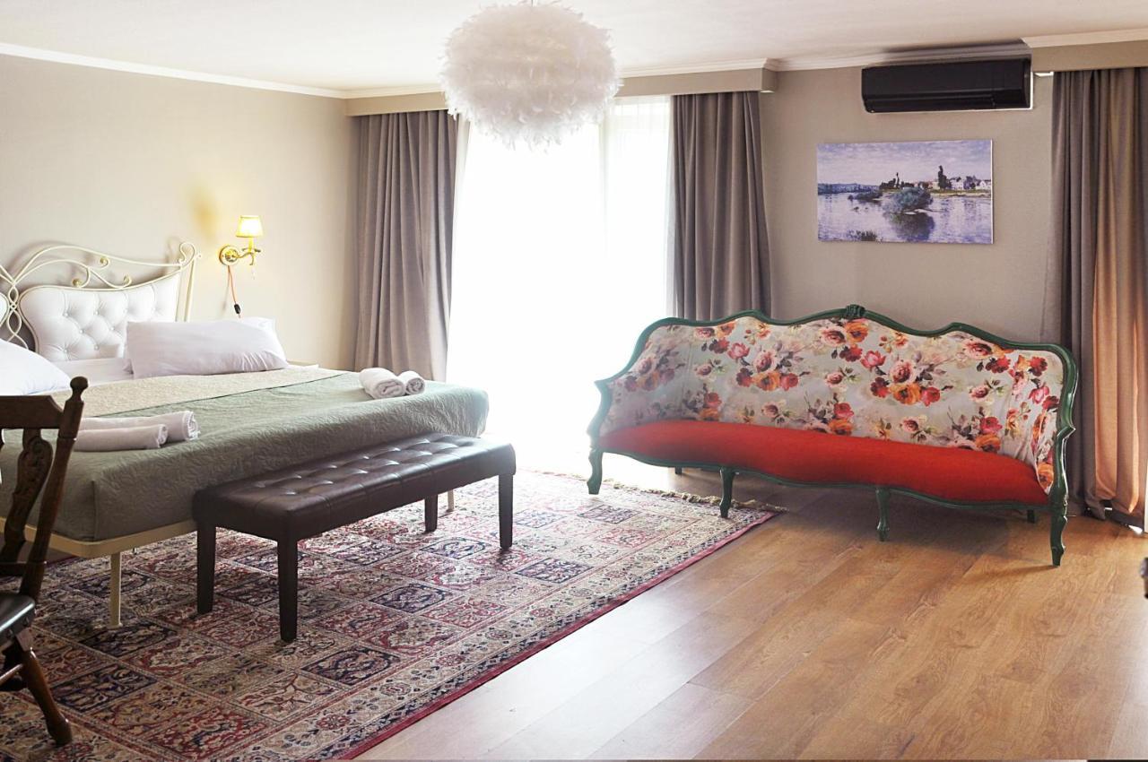 Art Hotel Claude Monet Τυφλίδα Εξωτερικό φωτογραφία
