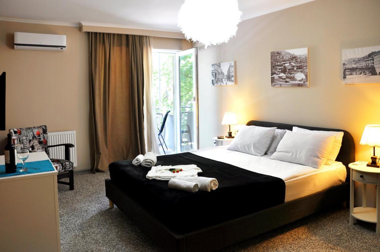 Art Hotel Claude Monet Τυφλίδα Εξωτερικό φωτογραφία